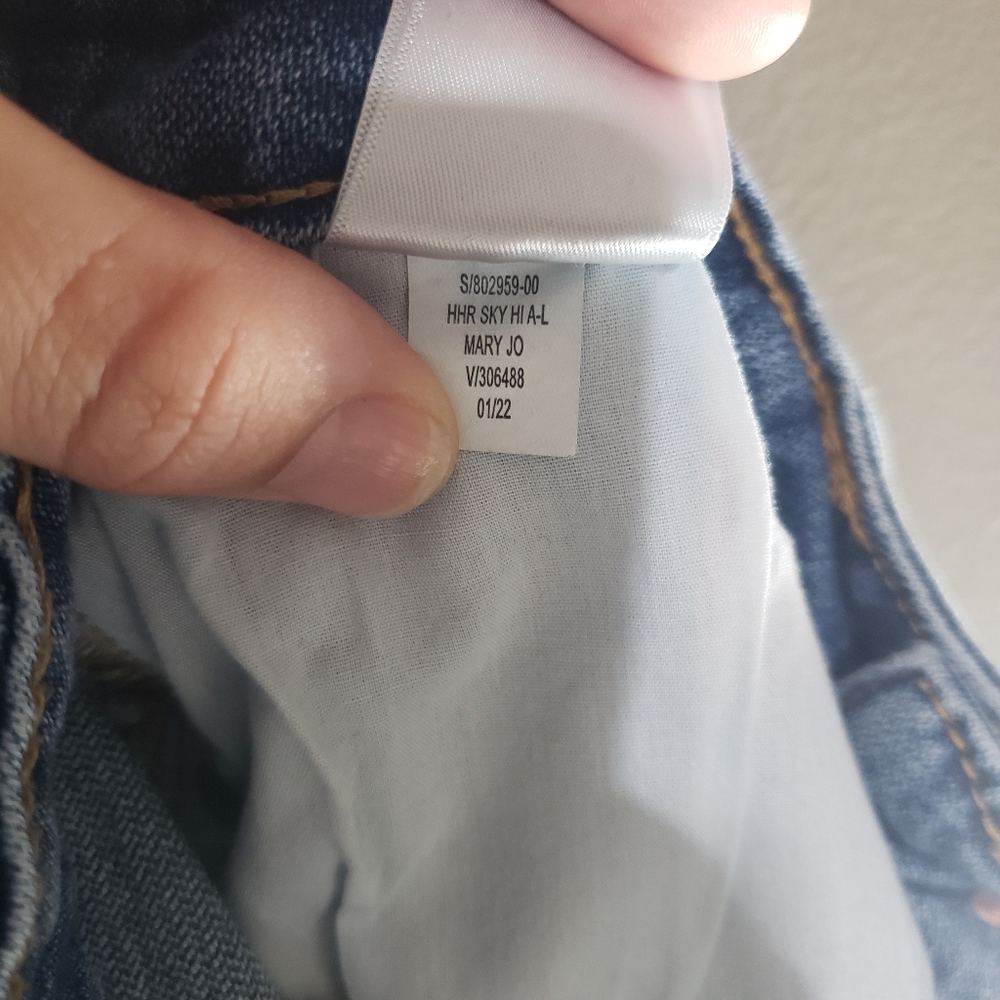 Old Navy Hi Rise Sky-Hi A-Line Mary Jo Jean Shorts Size 10 2022 Button Fly - Picture 10 of 10